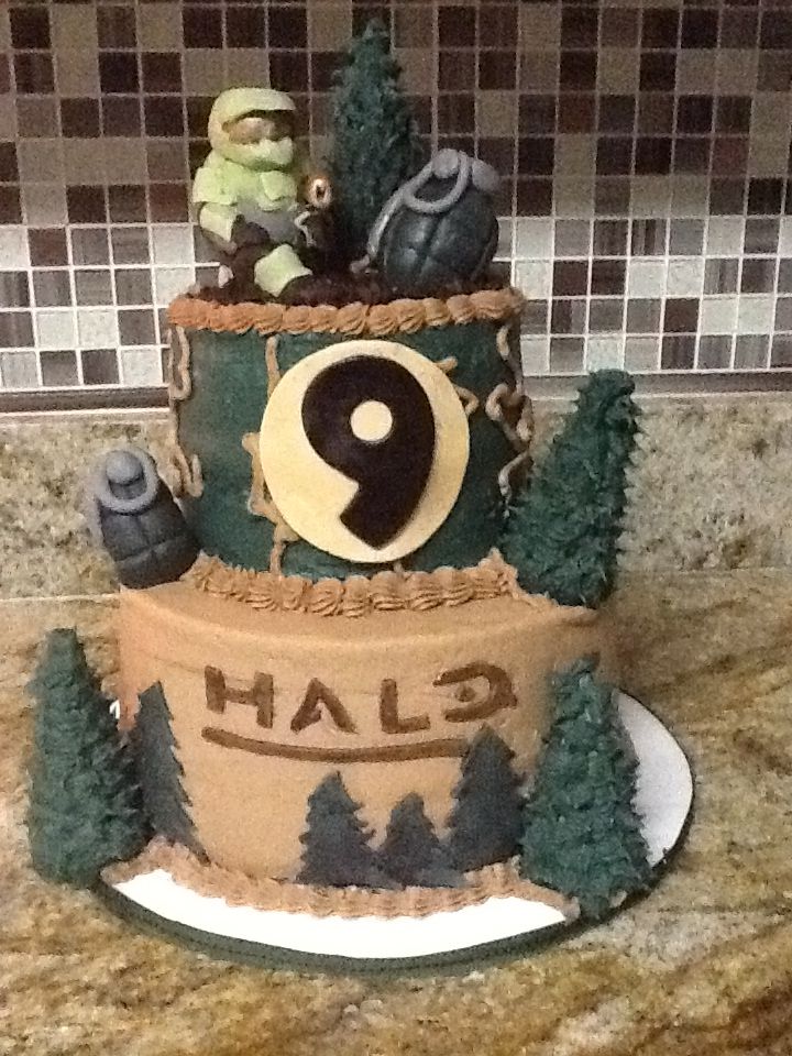 Halo Cakes Ideas / Halo Themed Cakes
