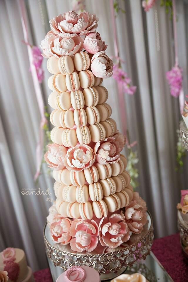 Delicious macaroons themed cakes-macaroon cake ideas