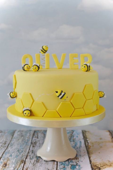 Adorable Honey Bee Themed Cake ideas|Online cake delivery in Gurgaon